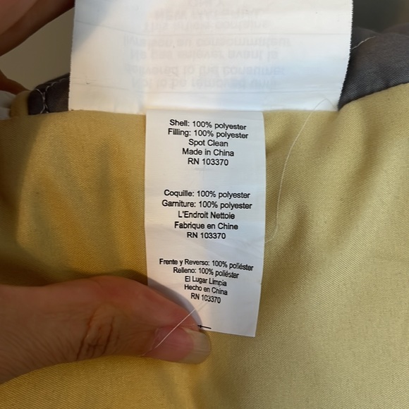 Accent pillow for bed or other area - Picture 5 of 7